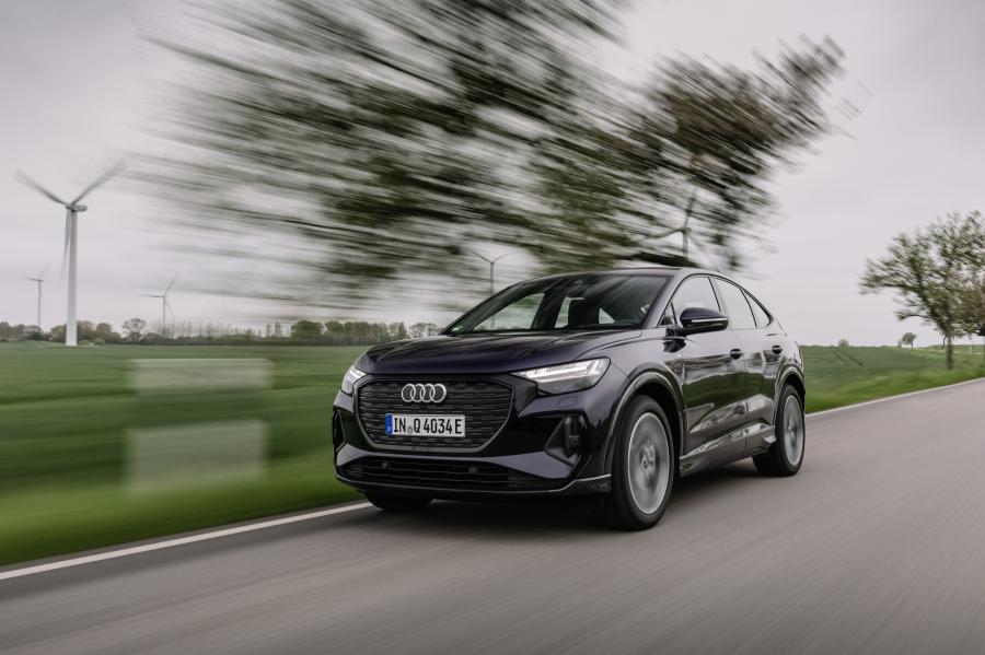  Audi Q4 Sportback 40 e-tron S line 2021 года  (WW) (фото 20 из 23)